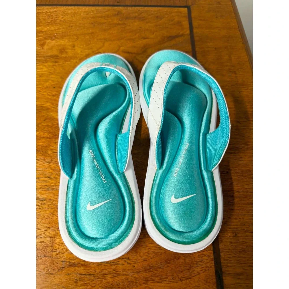 Nike Womens 8 Teal Flip Flop Comfort Footbed White Thong Sandal Sporty Casual